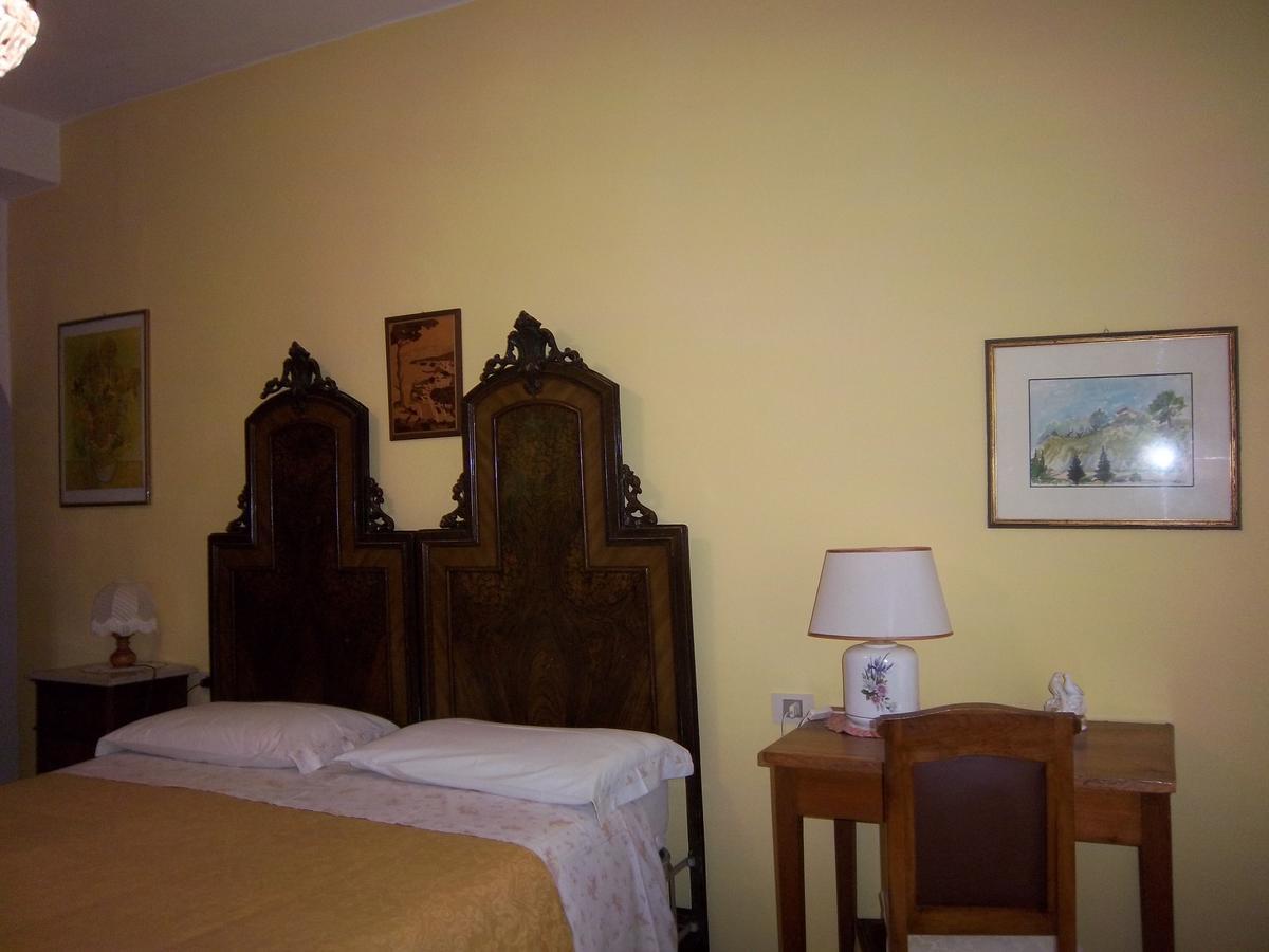 Agriturismo Villa Mozart Nel Verde 古比奥 外观 照片