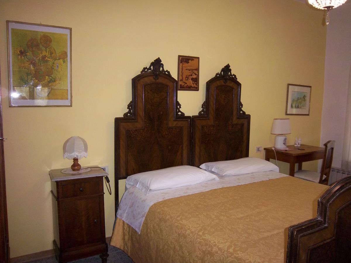 Agriturismo Villa Mozart Nel Verde 古比奥 外观 照片