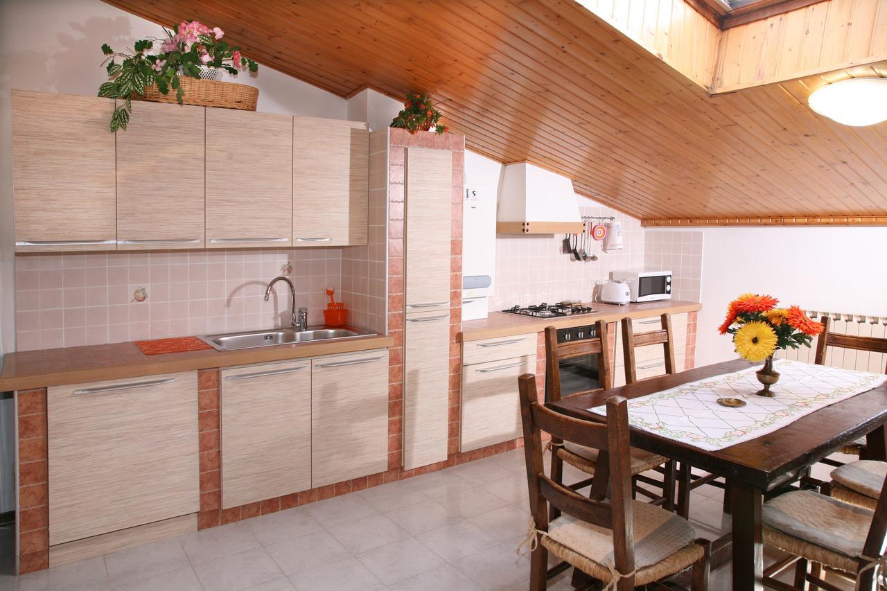 Agriturismo Villa Mozart Nel Verde 古比奥 外观 照片