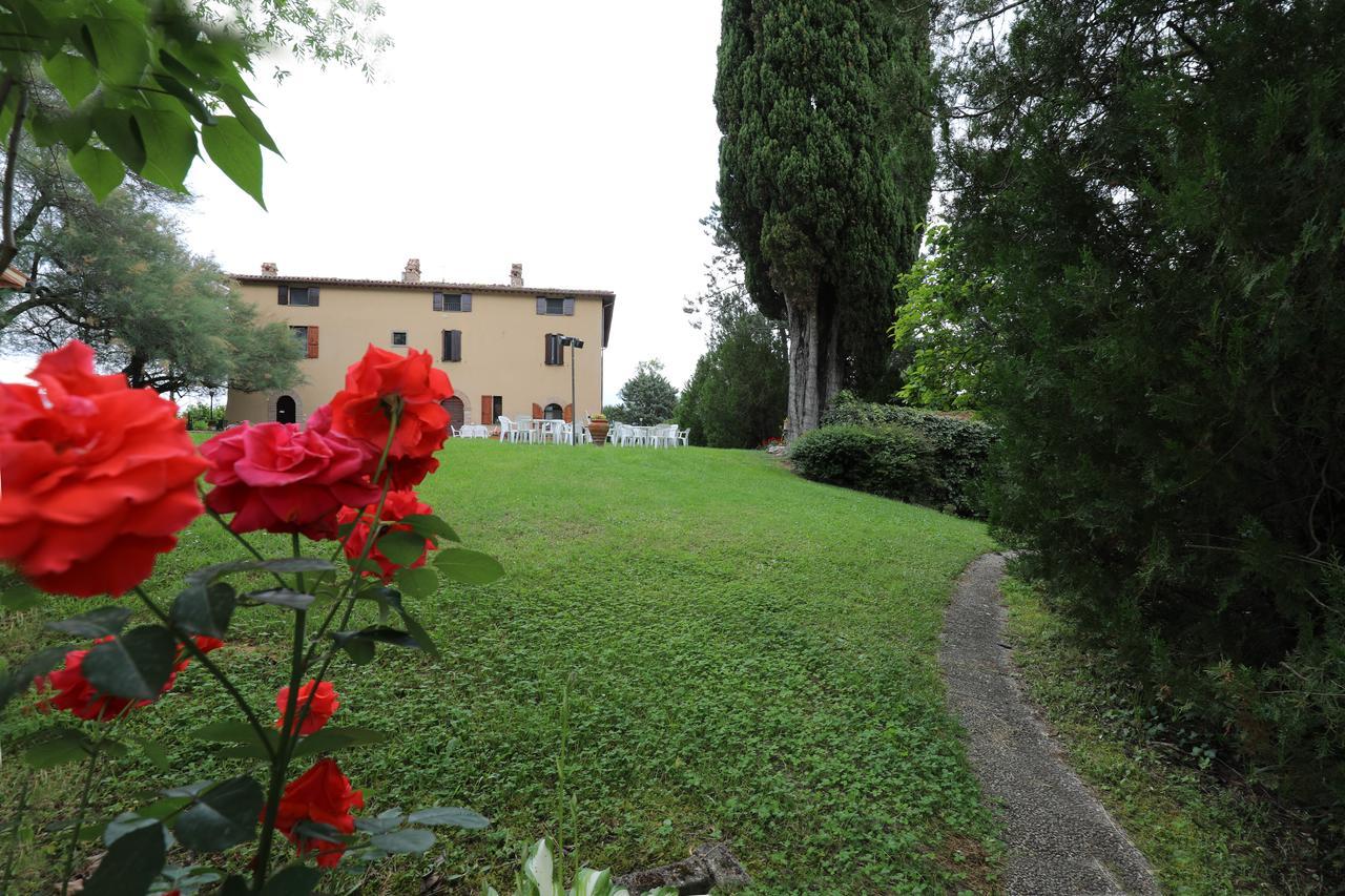 Agriturismo Villa Mozart Nel Verde 古比奥 外观 照片
