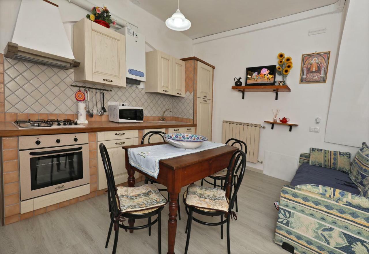 Agriturismo Villa Mozart Nel Verde 古比奥 外观 照片