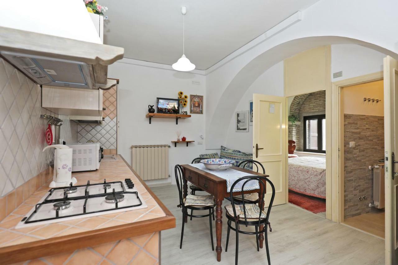 Agriturismo Villa Mozart Nel Verde 古比奥 外观 照片