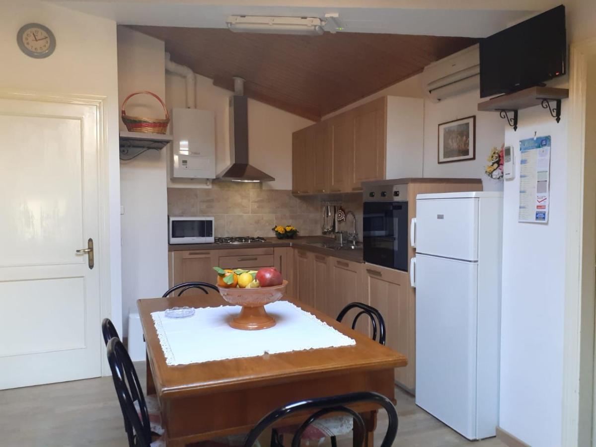 Agriturismo Villa Mozart Nel Verde 古比奥 外观 照片